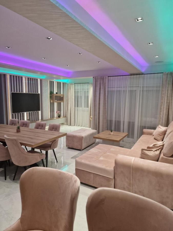 Luxury Apartman Imperio 시베니크 외부 사진