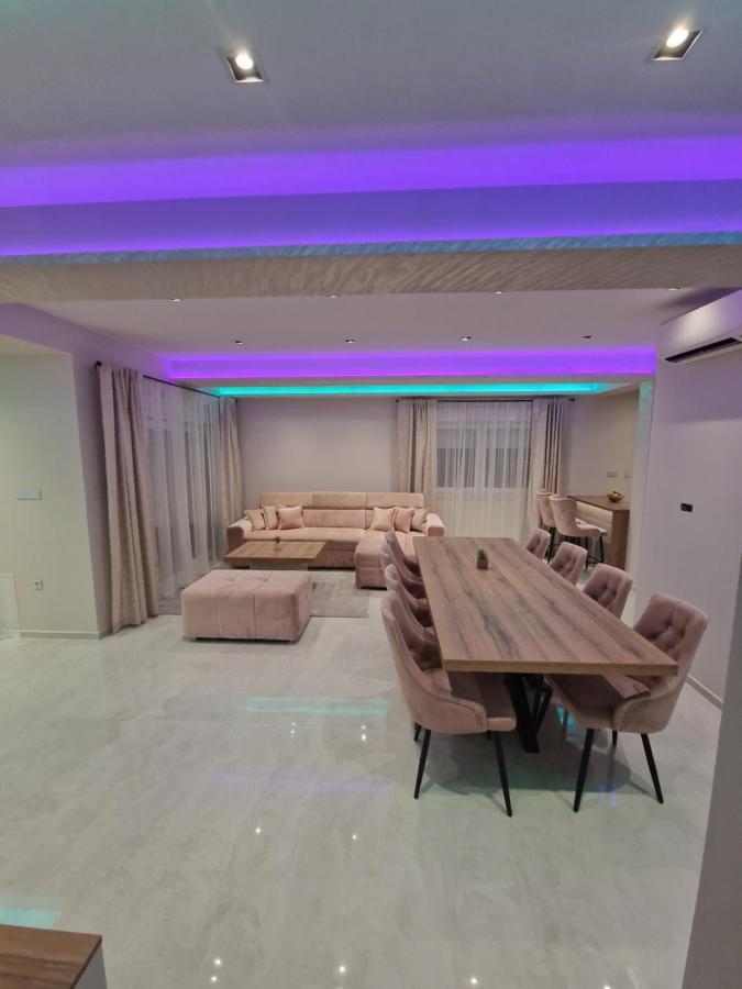 Luxury Apartman Imperio 시베니크 외부 사진
