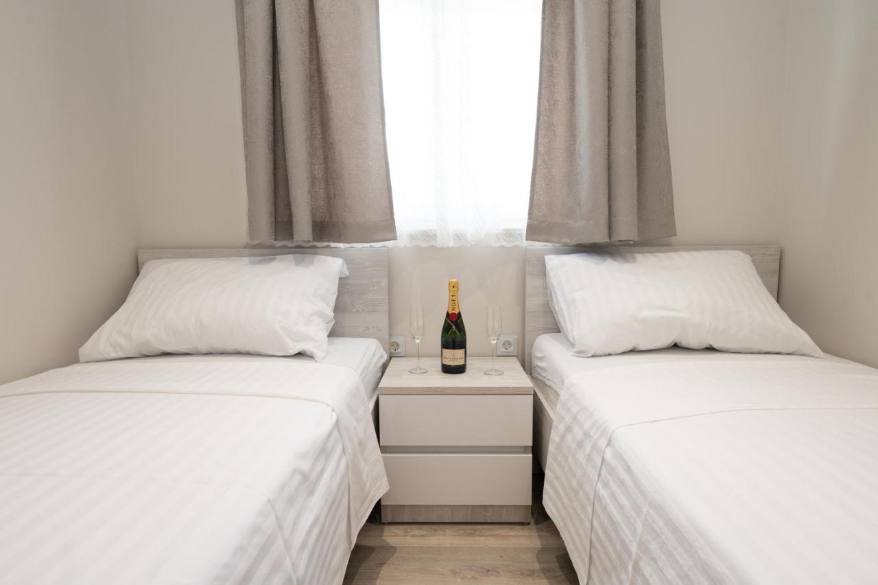 Luxury Apartman Imperio 시베니크 외부 사진