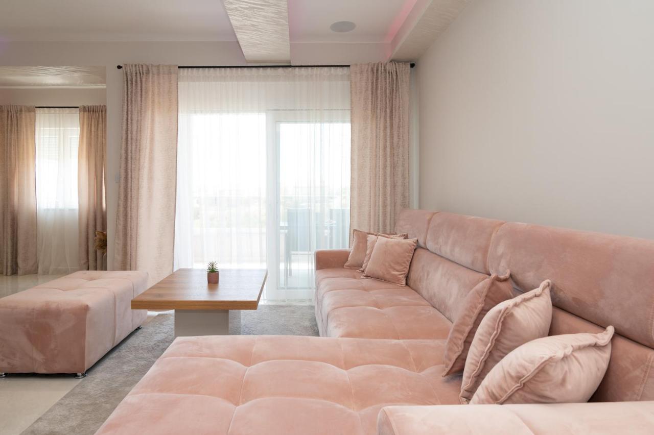 Luxury Apartman Imperio 시베니크 외부 사진