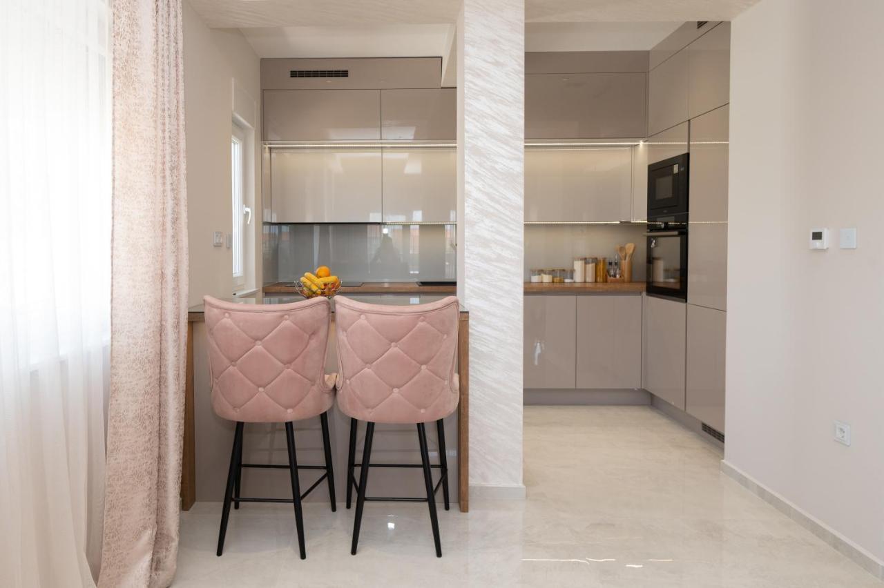 Luxury Apartman Imperio 시베니크 외부 사진