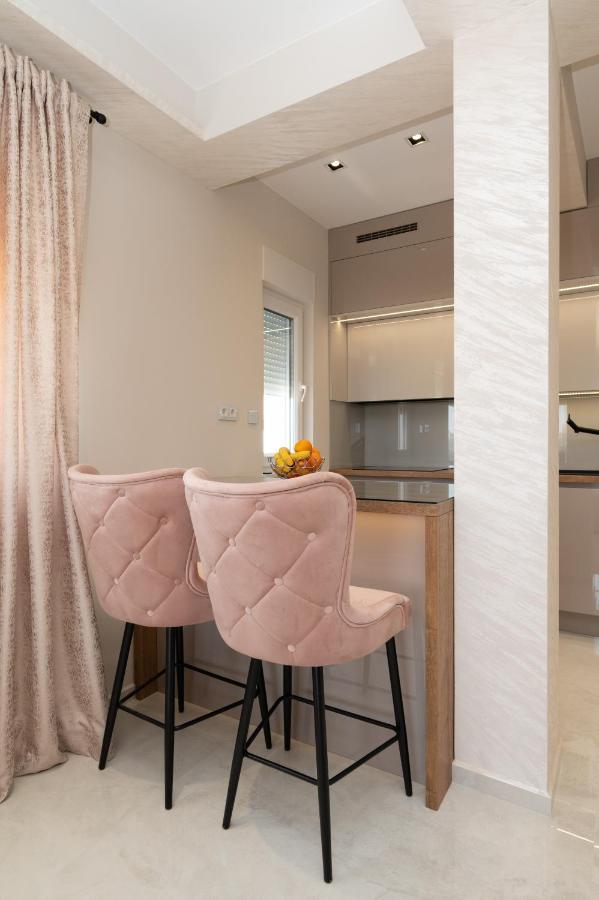 Luxury Apartman Imperio 시베니크 외부 사진